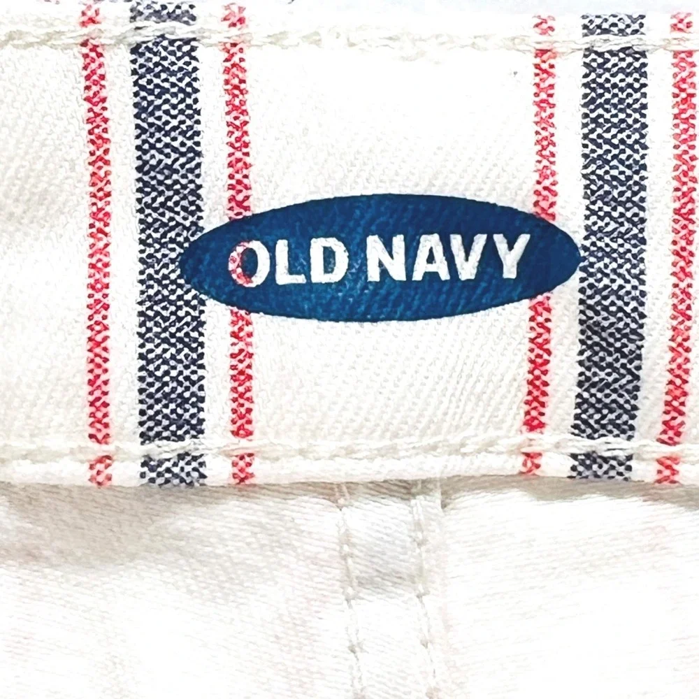 Old Navy Women's Shorts Size‎ 2 Striped Cream Navy Red Rolled Hem Button-Fly NWT